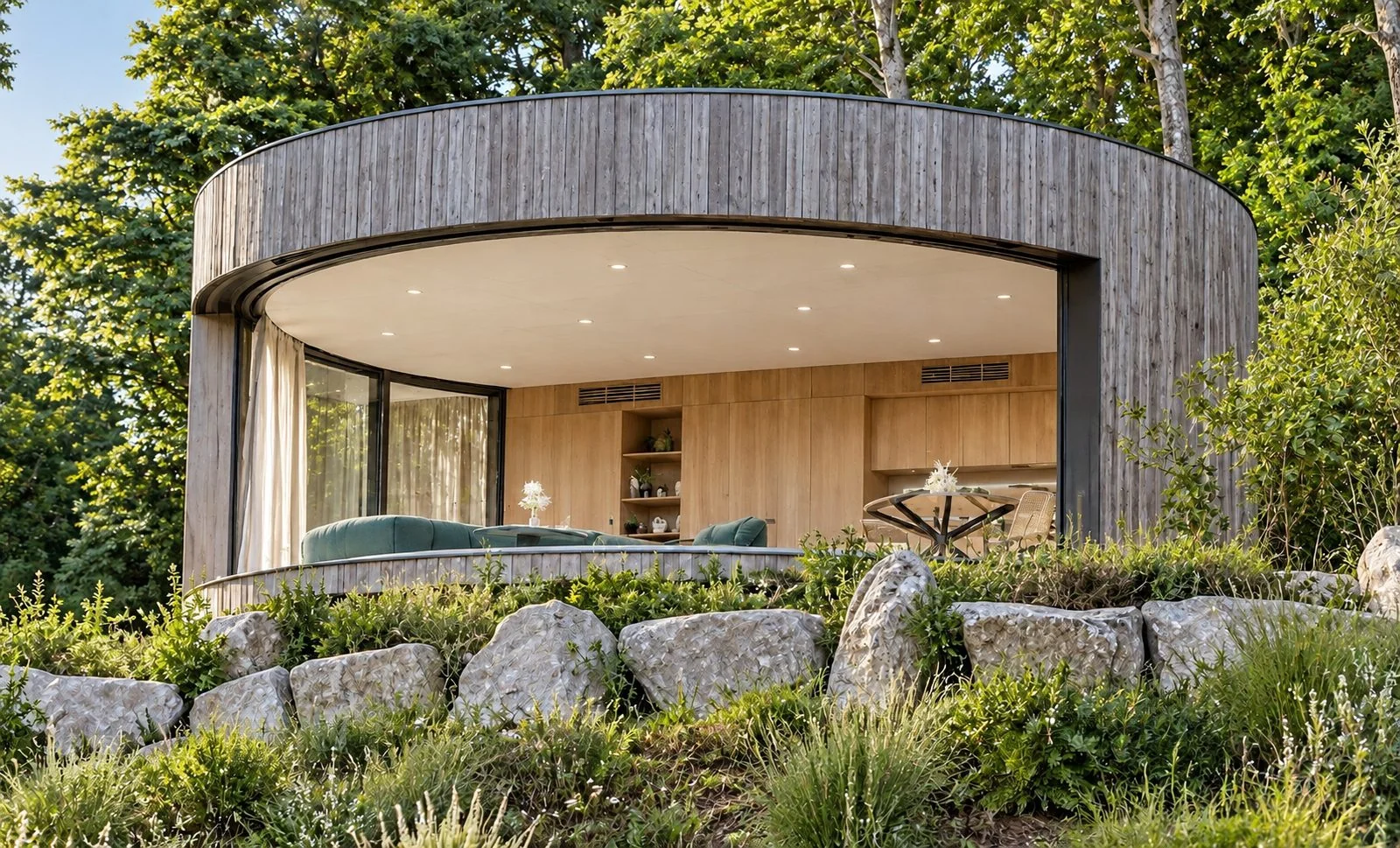 AIIA Pod, tiny house de 28 m² : façade vitrée ouverte dans la végétation, rendu 3D